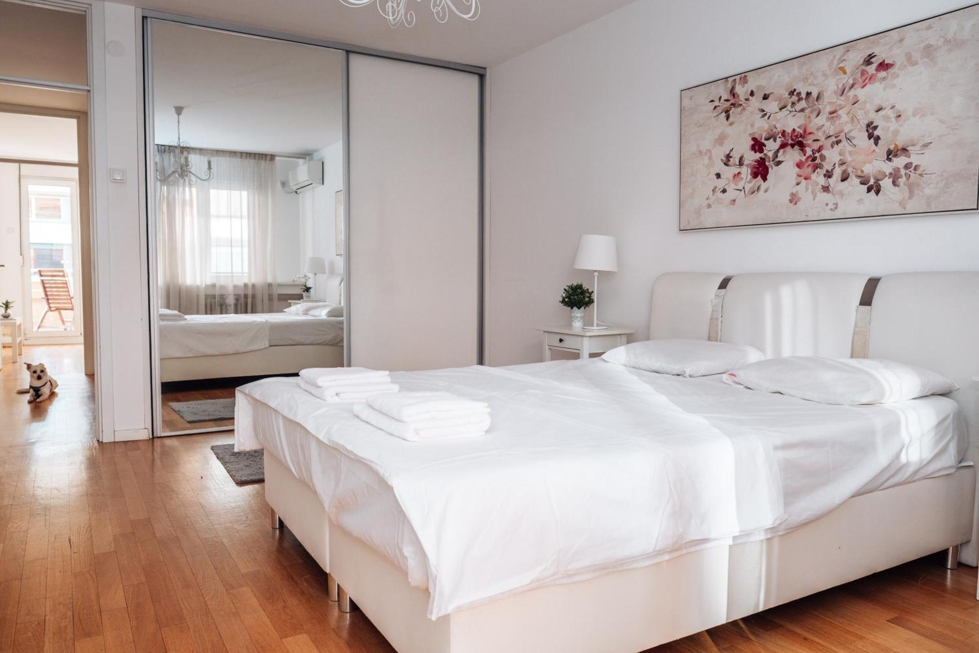 Crown Central Three Bedroom Apartment Belgrad Dış mekan fotoğraf