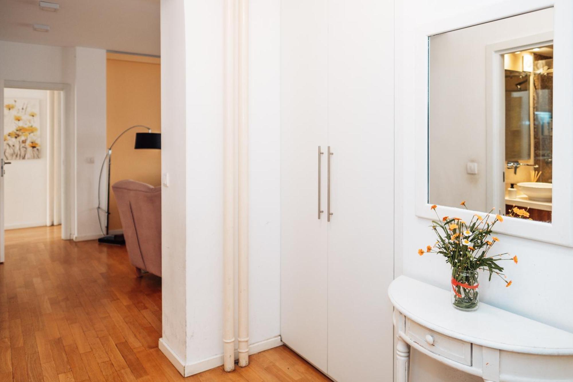 Crown Central Three Bedroom Apartment Belgrad Dış mekan fotoğraf